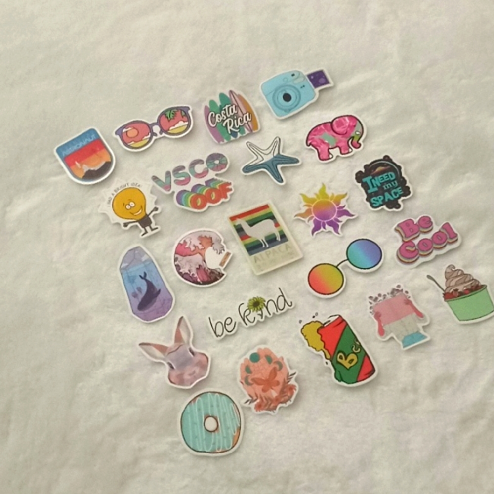 Lots of stickers - Picture 7 of 7